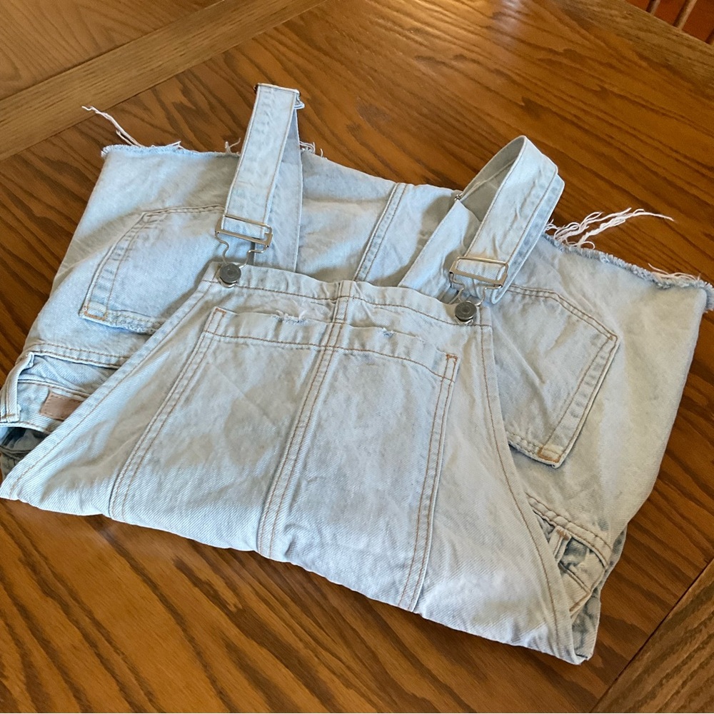 Grlfrnd “Frankie” Bib Overall Shorts, Sz M